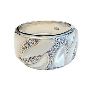RS Covenant Size 8.5 Mother Of Pearl Clear CZ Crystals Silver Tone Ring